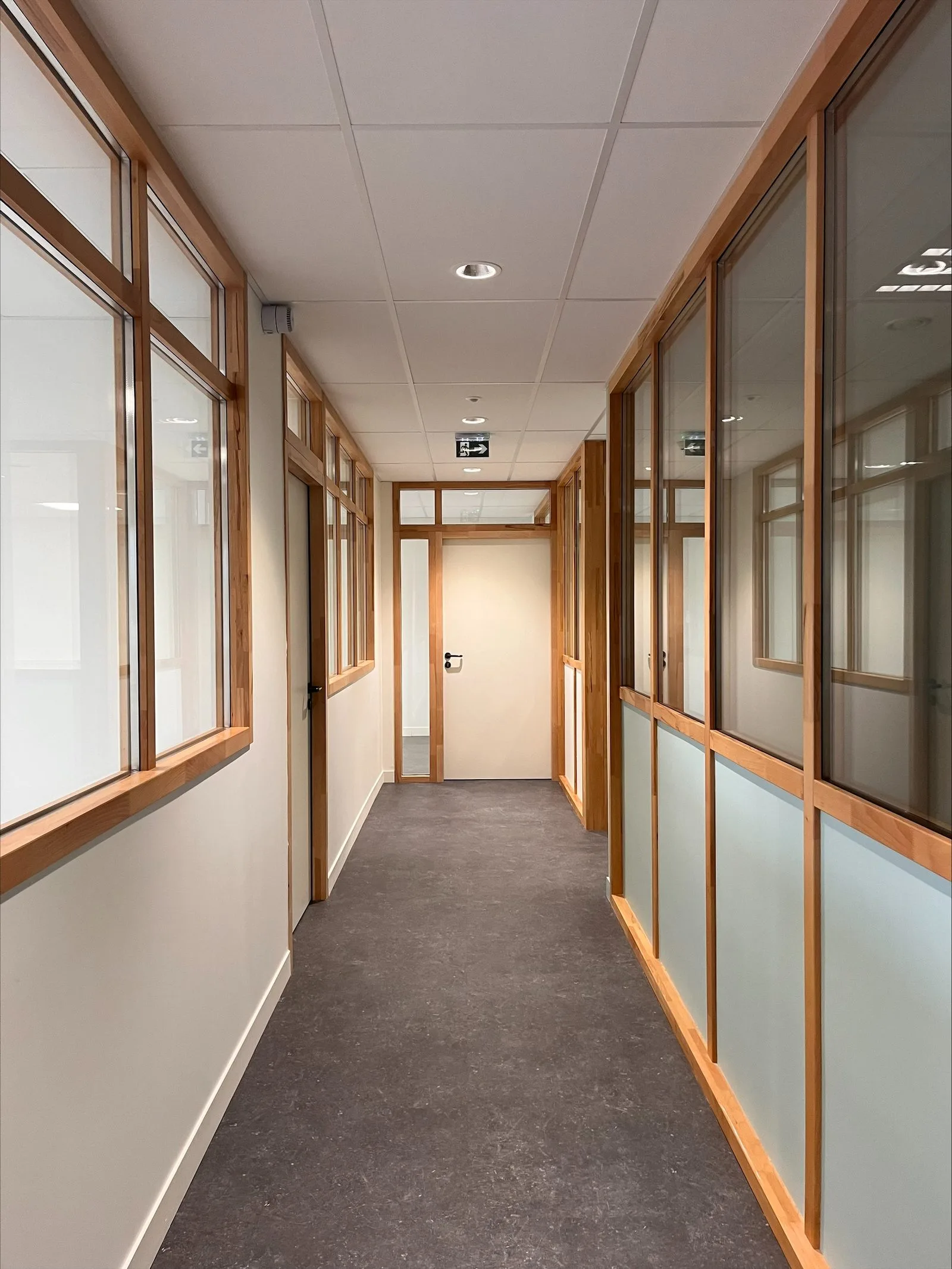 Portes et cloisons sur-mesure, réalisation Arcobois