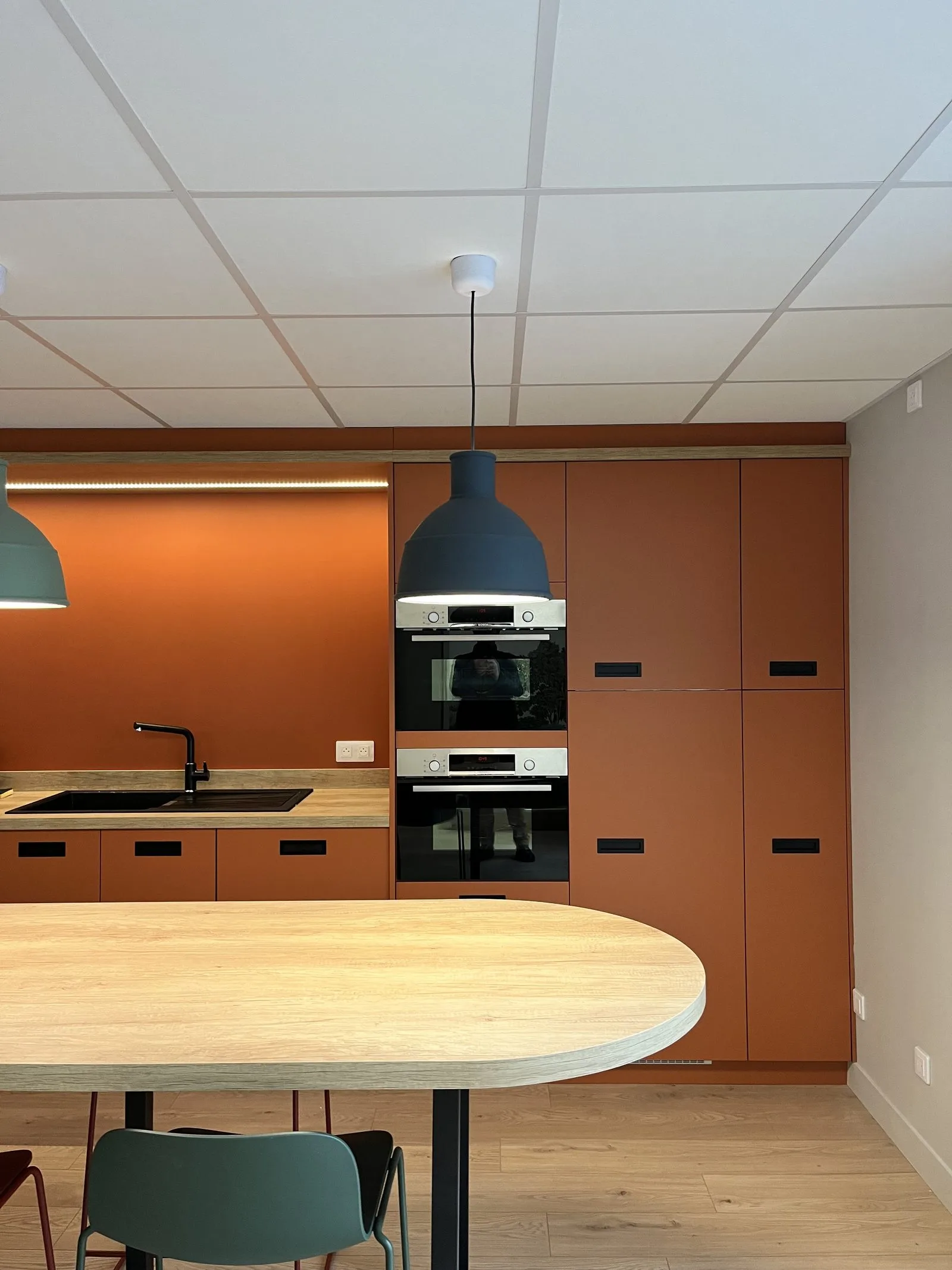 Agencement de bureaux, agence BSR à Nantes, réalisation Arcobois
