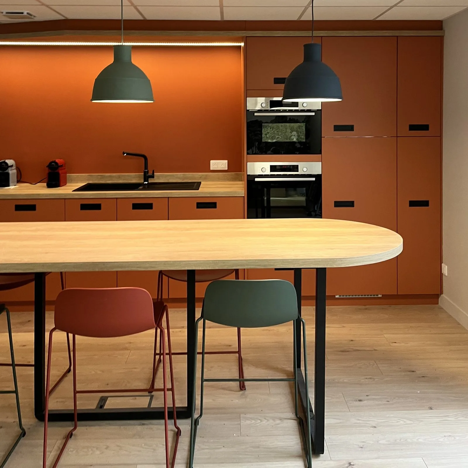 Agencement de bureaux, agence BSR à Nantes, réalisation Arcobois