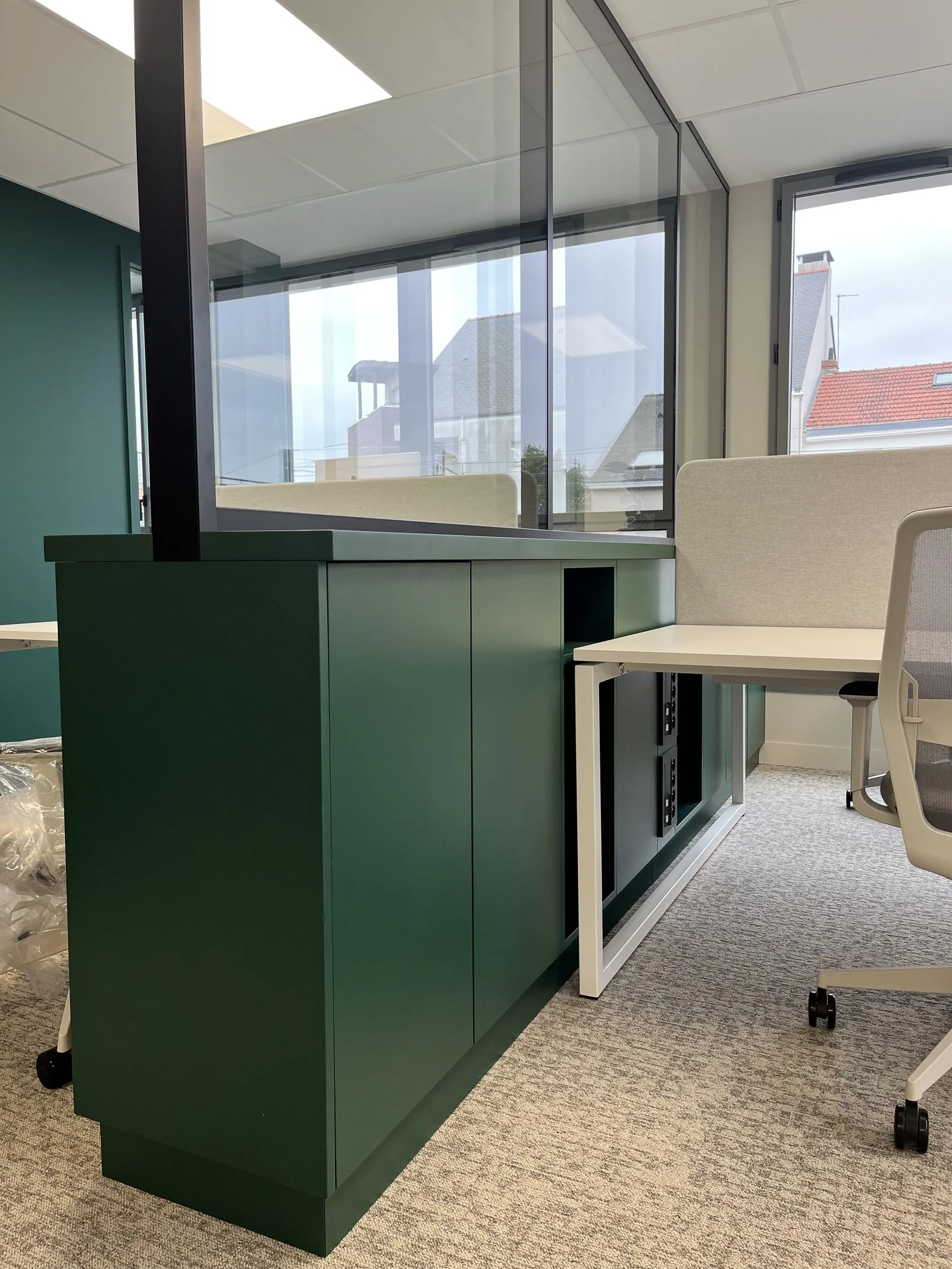 Agencement de bureaux, agence BSR à Nantes, réalisation Arcobois