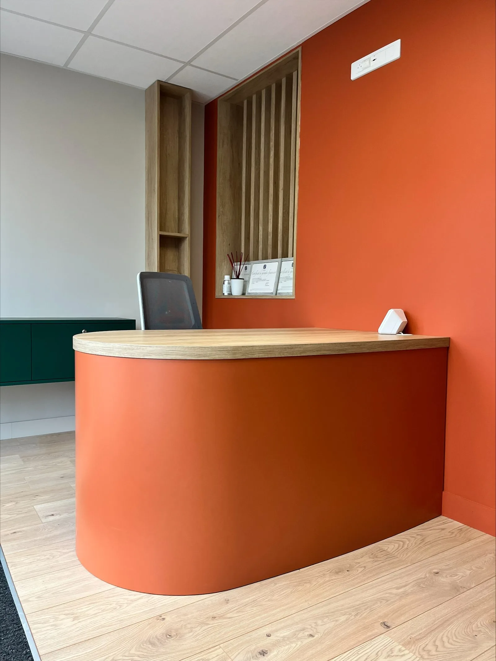 Agencement de bureaux, agence BSR à Nantes, réalisation Arcobois