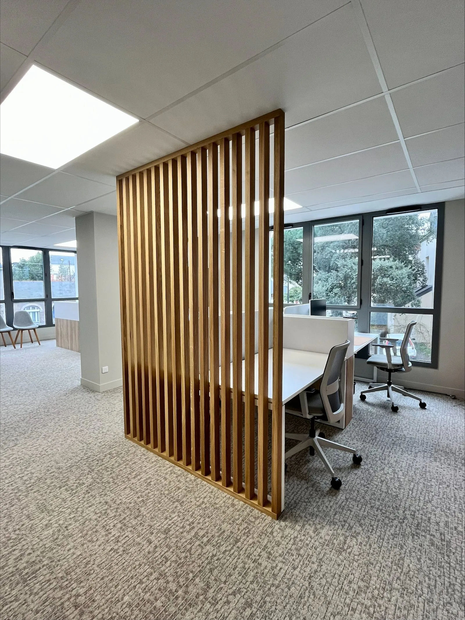 Agencement de bureaux, agence BSR à Nantes, réalisation Arcobois