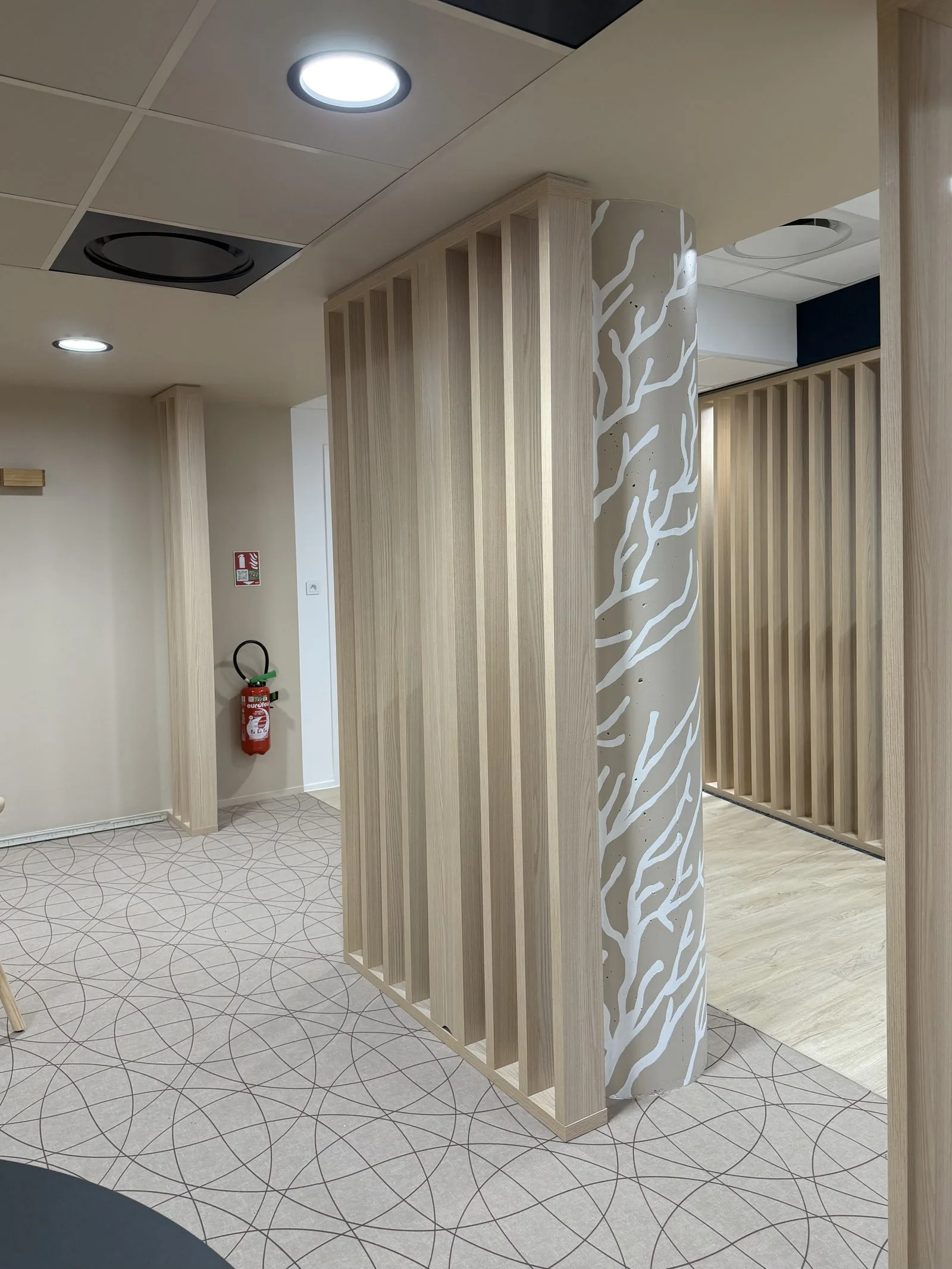 Espace de restauration, CCI Nantes Saint-Nazaire, réalisation Arcobois