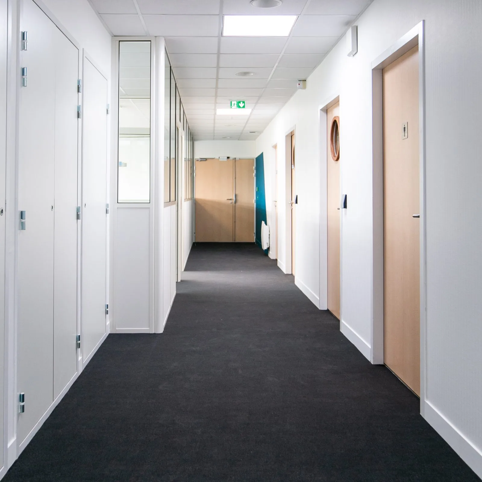 Bureaux d'une plateforme logistique à Angers, réalisation Arcobois