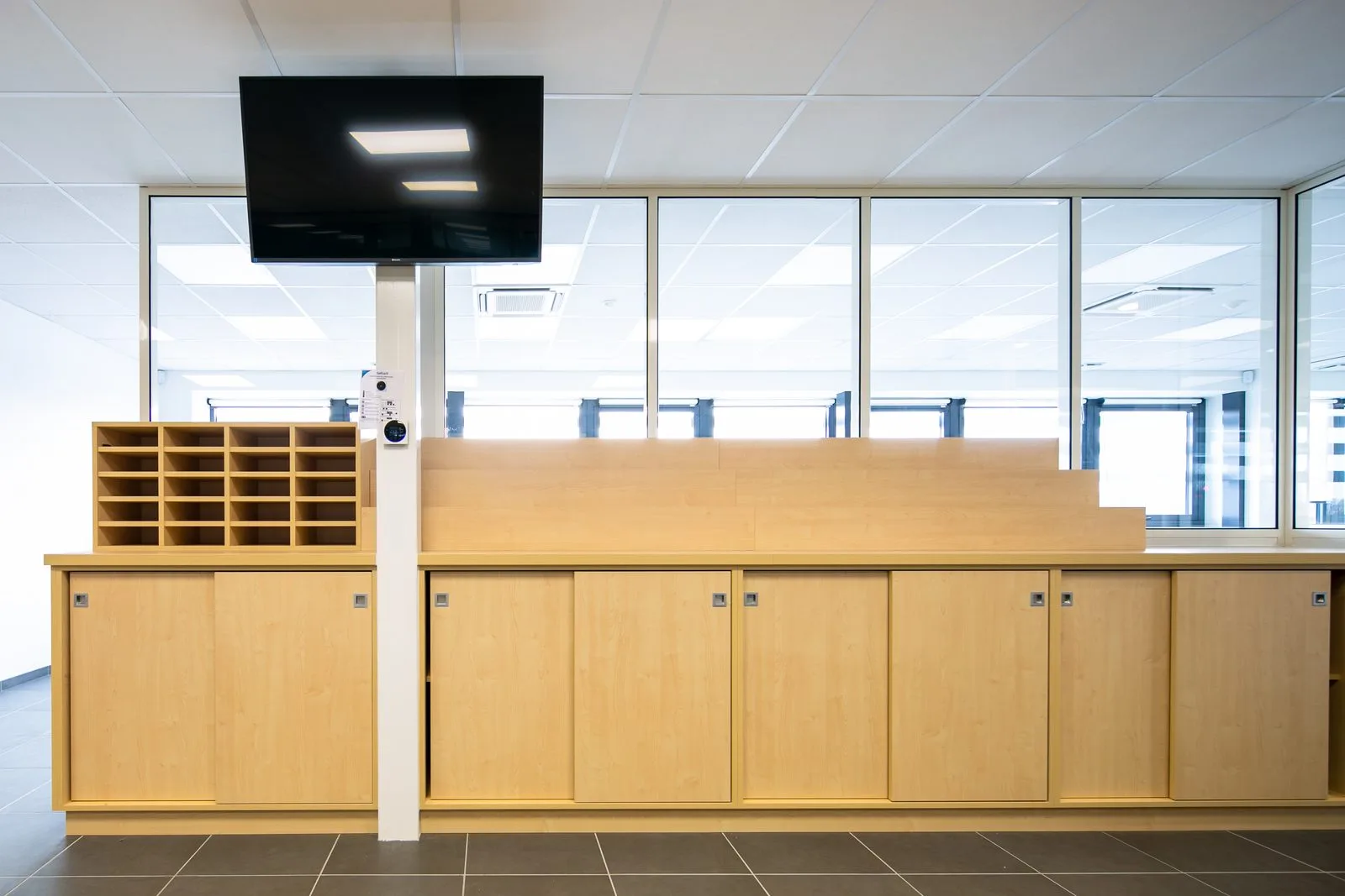 Bureaux d'une plateforme logistique à Angers, réalisation Arcobois